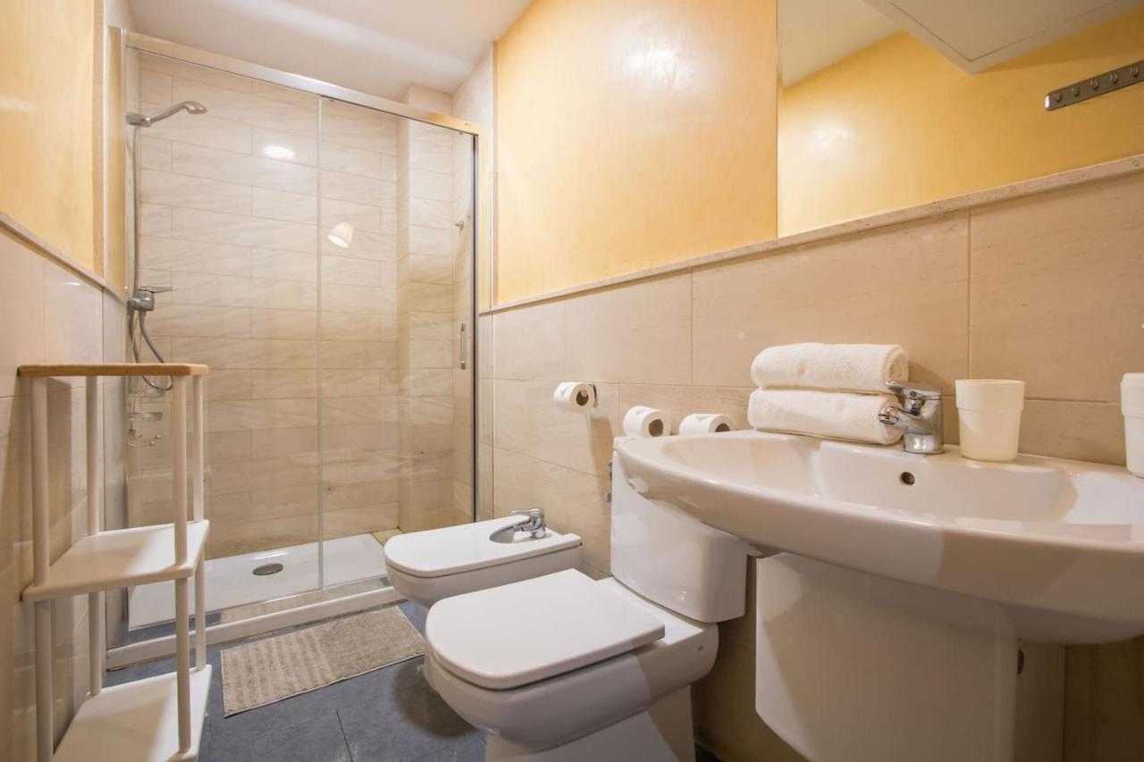 Luis Rey Central Suite By Valcambre Sevilla Exterior foto